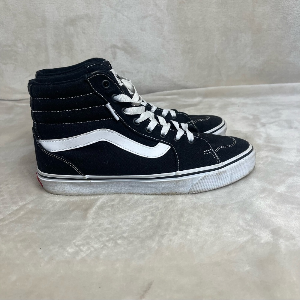 Vans Classic Black and White High-Tops SK8-hi